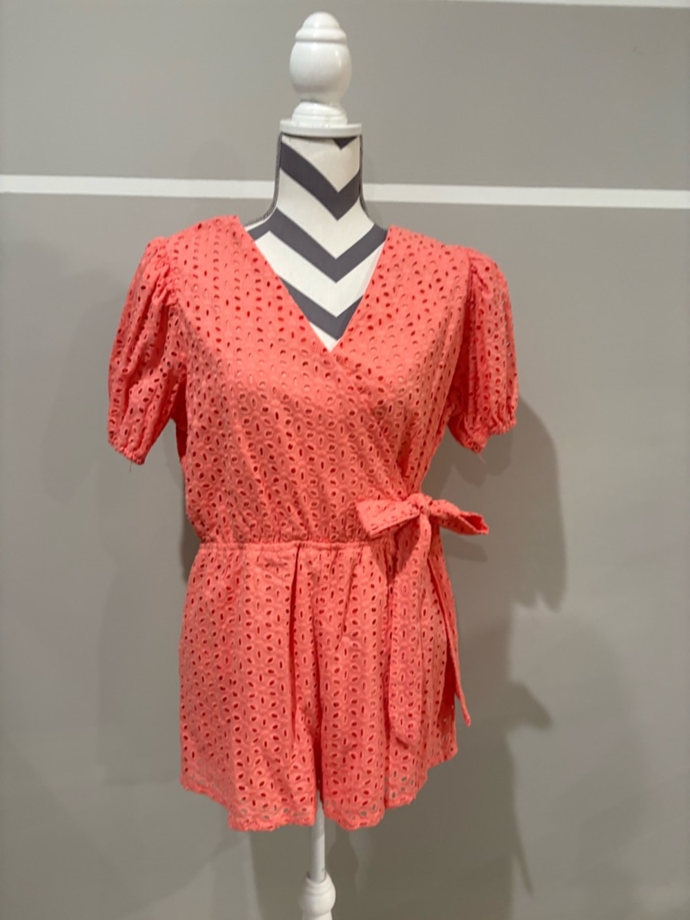 NWT Coral Eyelet Romper - Picture 2 of 6